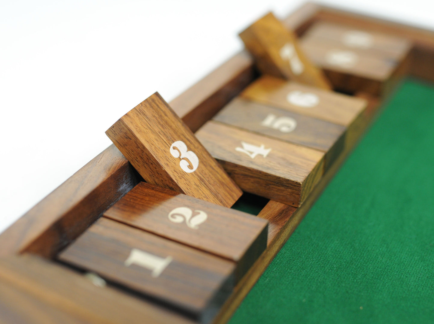 "Shut The Door" English Pub Dice Game
